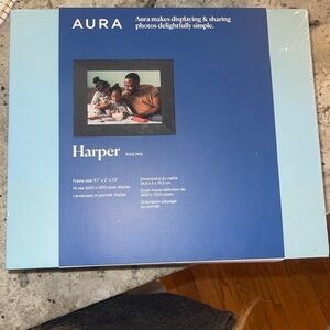 Aura digital photo frame railing Harper new with packaging